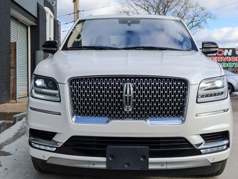 Used 2019 Lincoln Navigator L Reserve w/ Cargo Package image 2