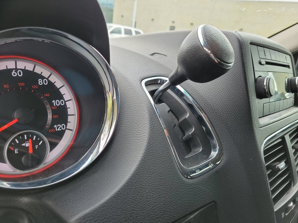 Used 2013 Dodge Grand Caravan SE FWD image 19