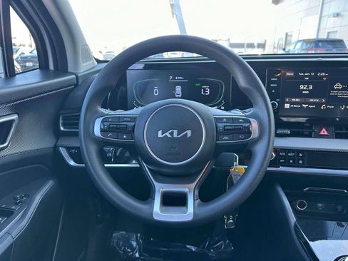 Used 2023 Kia Sportage LX image 14