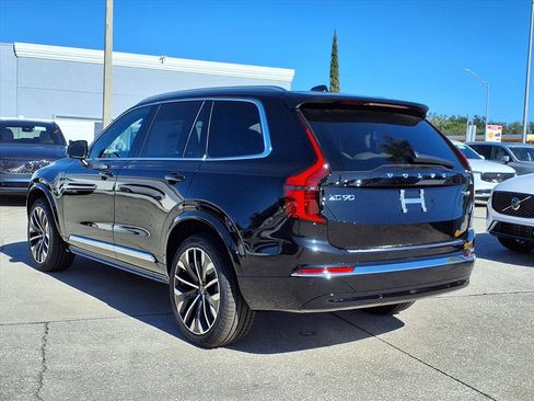 New 2026 Volvo XC90 T8 Plus image 5