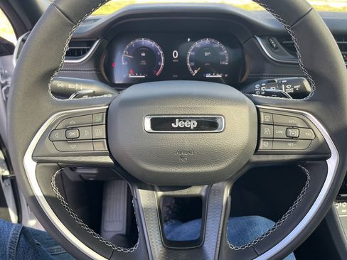 New 2025 Jeep Grand Cherokee image 20
