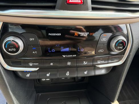 Used 2020 Hyundai Santa Fe Limited AWD/4WD image 22