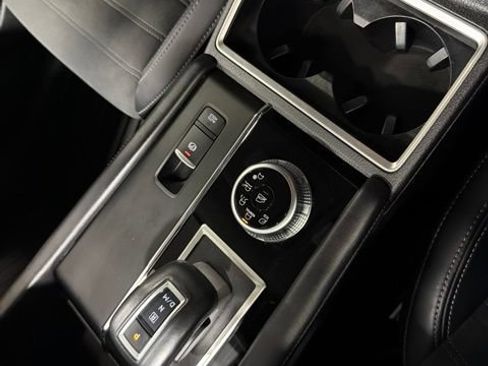 Used 2024 Mitsubishi Outlander SE FWD image 23