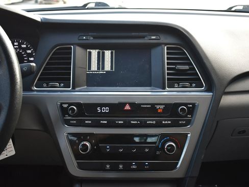 Used 2016 Hyundai Sonata SE FWD image 22