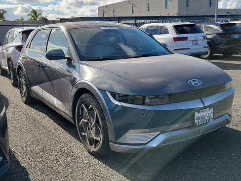 Used 2024 Hyundai Ioniq 5 Limited RWD image 2