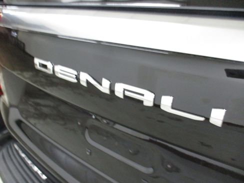 New 2026 GMC Yukon Denali AWD/4WD image 12
