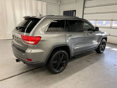 Used 2012 Jeep Grand Cherokee Laredo AWD/4WD image 4