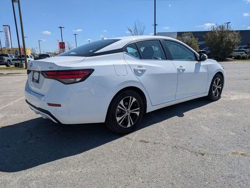 Used 2023 Nissan Sentra SV image 3