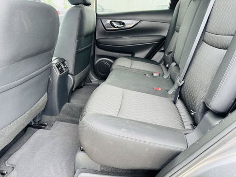Used 2019 Nissan Rogue SV FWD image 23