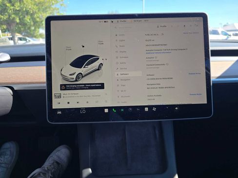 Used 2023 Tesla Model 3 Standard Range image 23