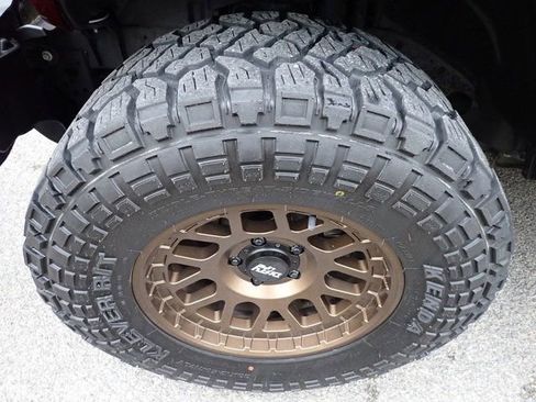 Used 2021 Jeep Wrangler Unlimited Sahara w/ LED Lighting Group AWD/4WD image 11