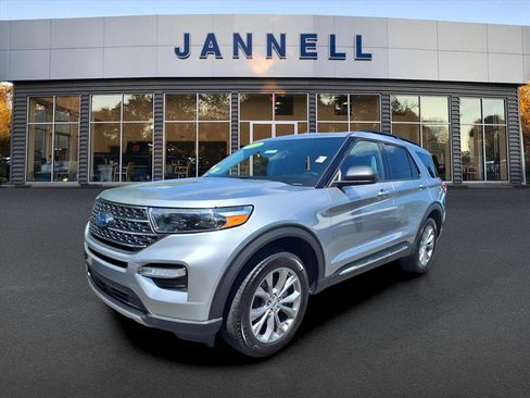 Used 2023 Ford Explorer XLT w/ Equipment Group 202A image 1