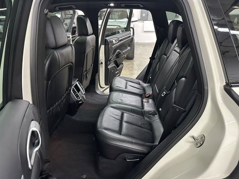 Used 2012 Porsche Cayenne S image 13