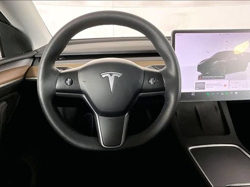 Used 2022 Tesla Model Y Long Range AWD/4WD image 4