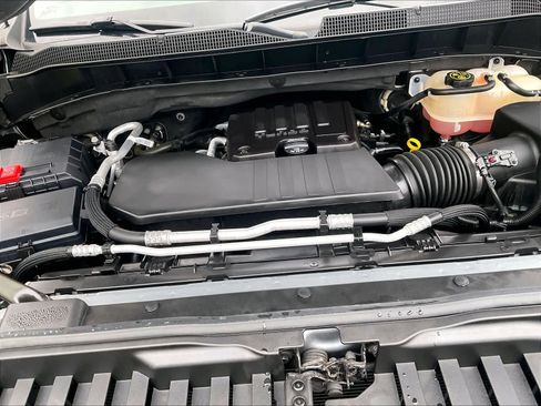 Used 2023 Chevrolet Silverado 1500 LT image 34