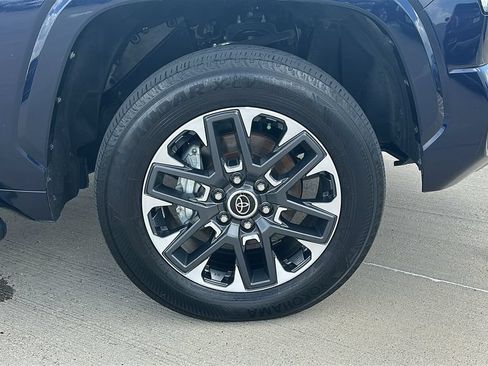 Used 2024 Toyota Tundra Limited AWD/4WD image 16