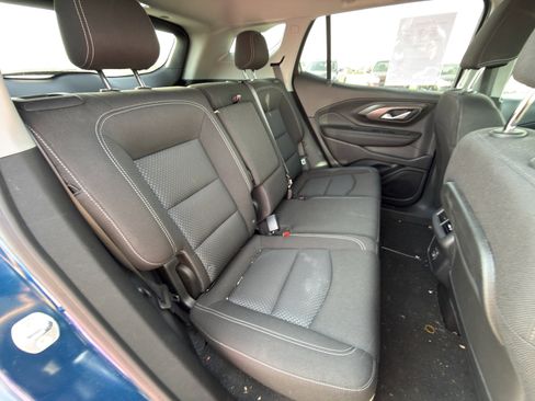 Used 2022 GMC Terrain SLE w/ Driver Convenience Package image 12