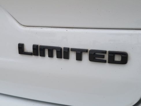 Used 2023 Jeep Grand Cherokee Limited w/ Black Appearance Package RWD image 3