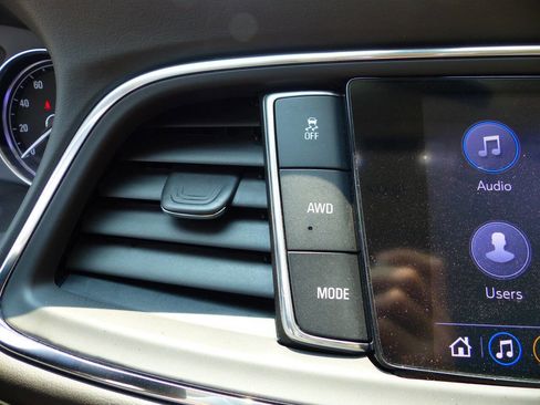 Used 2021 Buick Enclave Essence w/ Sound and Sites Package image 31