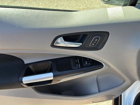 Used 2023 Ford Transit Connect XLT image 14