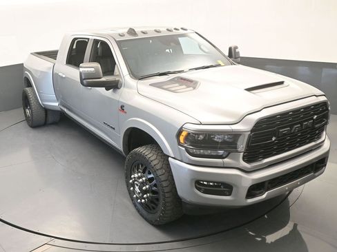 Used 2024 RAM 3500 Limited image 57