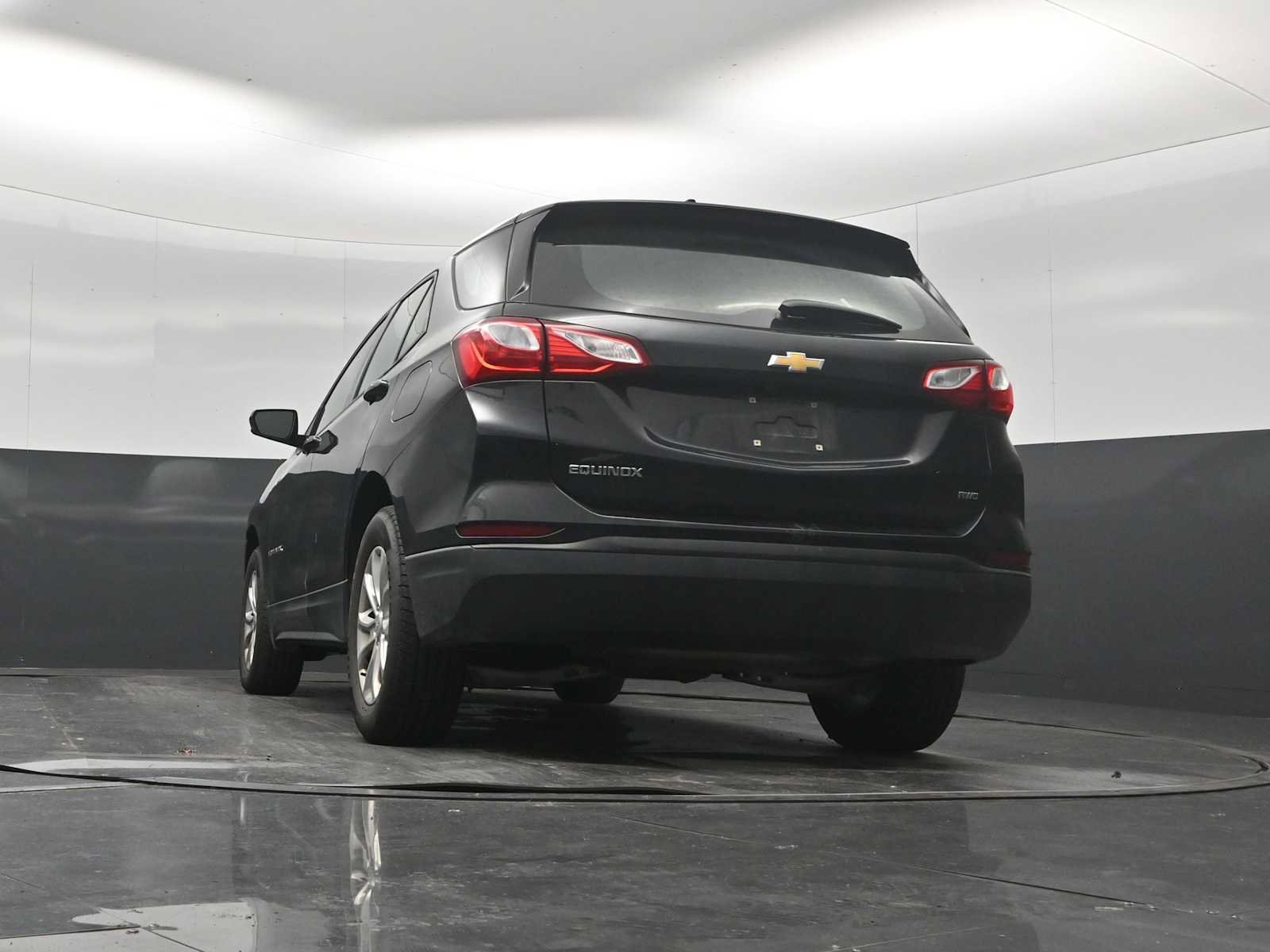 Used 2019 Chevrolet Equinox LS AWD/4WD image 22
