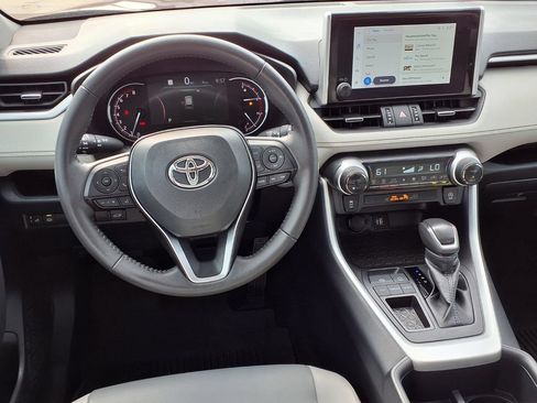 Used 2025 Toyota RAV4 XLE Premium FWD image 13