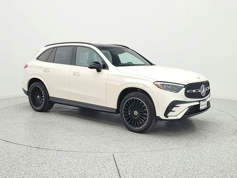 Certified 2023 Mercedes-Benz GLC 300 image 3