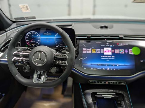 New 2026 Mercedes-Benz E 53 AMG e 4MATIC Sedan image 5