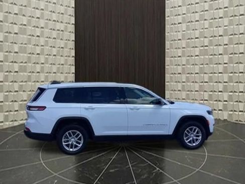 Certified 2023 Jeep Grand Cherokee L Laredo w/ Luxury Tech Group I AWD/4WD image 3