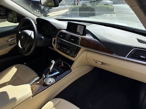 Used 2018 BMW 320i Sedan image 16