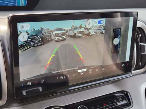 Used 2025 Ford Expedition Max Active AWD/4WD image 25