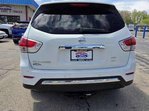 Used 2014 Nissan Pathfinder SV AWD/4WD image 6