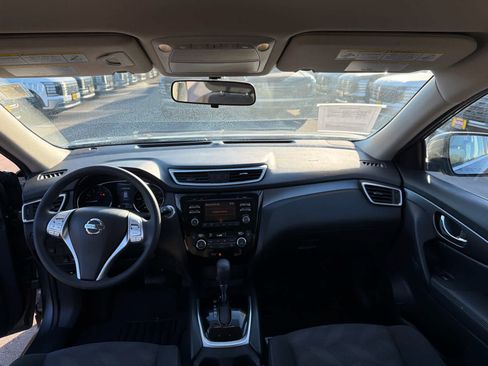 Used 2016 Nissan Rogue SV image 7