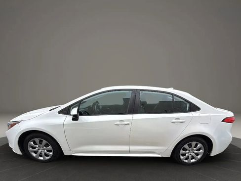 Used 2021 Toyota Corolla LE image 8