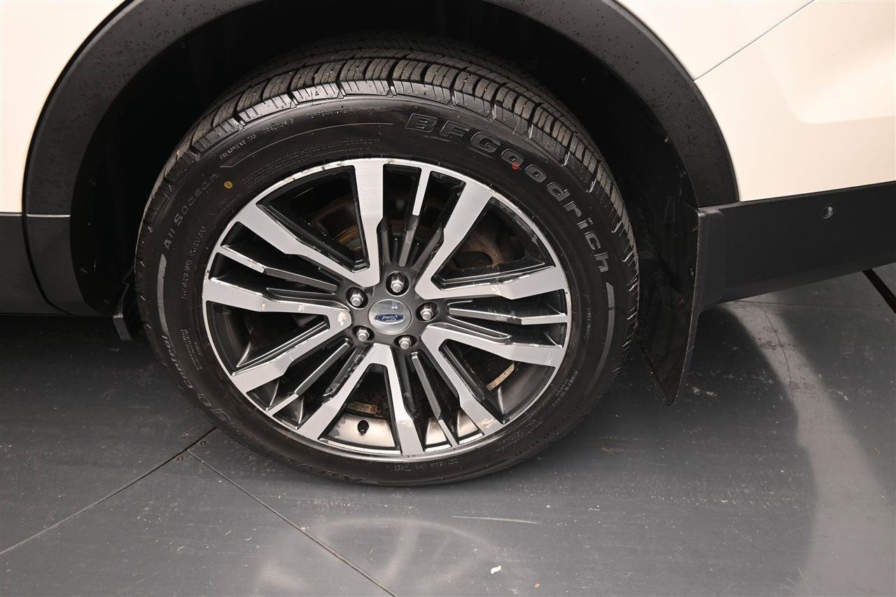 Used 2017 Ford Explorer Platinum AWD/4WD image 18