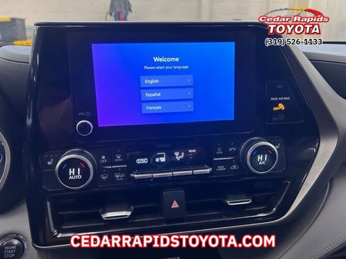 Certified 2023 Toyota Highlander XLE image 11