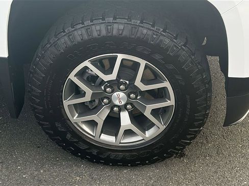 Certified 2022 GMC Canyon AT4 w/ Trailering Package image 12