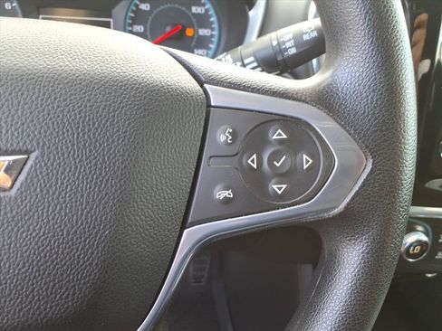 Used 2021 Chevrolet Traverse LS AWD/4WD image 26