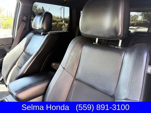 Used 2019 Jeep Grand Cherokee Altitude RWD image 10