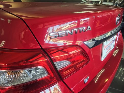 Used 2018 Nissan Sentra SV image 23
