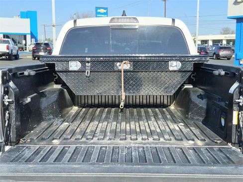 Used 2023 Toyota Tacoma TRD Off-Road w/ TRD Premium Off Road Package image 8