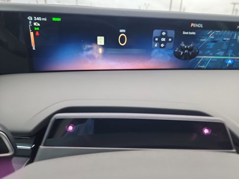 New 2025 Lincoln Nautilus Premier image 35