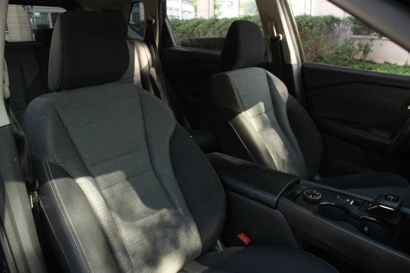 Used 2021 Nissan Rogue SV AWD/4WD image 28