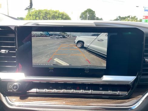 Used 2025 Chevrolet Silverado 1500 LT RWD image 6