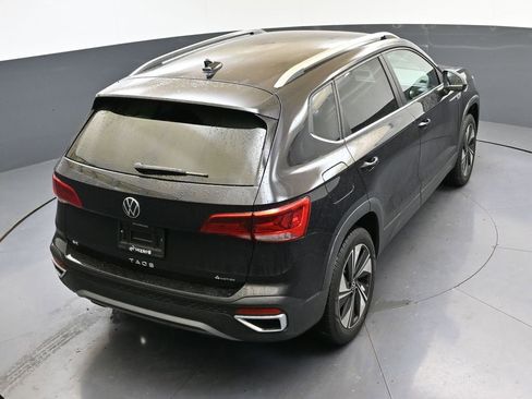 Certified 2024 Volkswagen Taos SE image 49