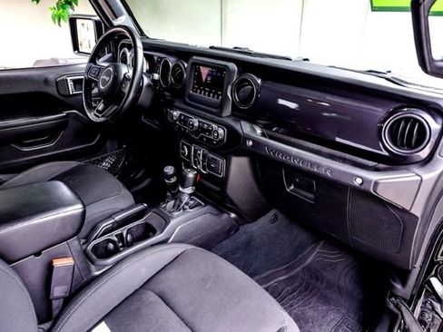 Used 2022 Jeep Wrangler Unlimited Sport AWD/4WD image 36