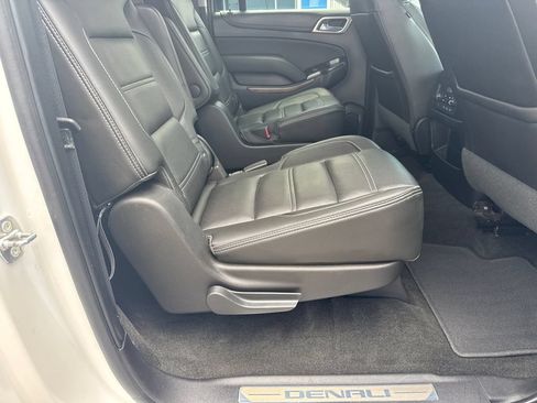 Used 2018 GMC Yukon XL Denali w/ Denali Ultimate Package AWD/4WD image 16