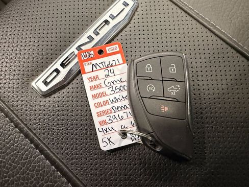 Used 2024 GMC Sierra 3500 Denali w/ Denali Reserve Package image 57