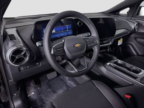 New 2026 Chevrolet Equinox EV LT w/ Comfort Package image 9